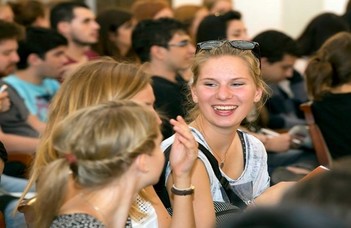 Nkzi - Erasmus bevezető